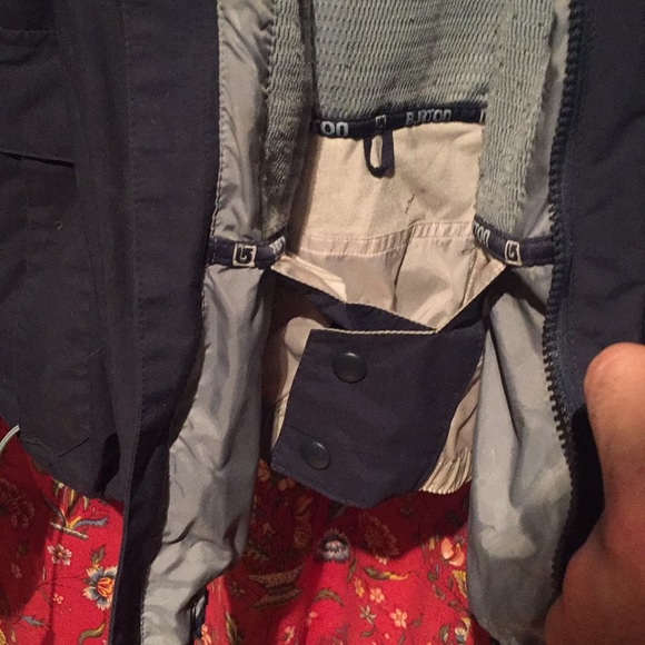 Burton snowboard performance jacket - Picture 3 of 3